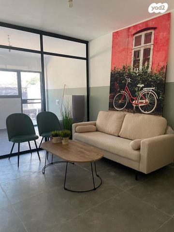 אורנשטיין 3