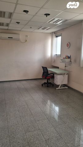 בניין משרדים, התעשייה 7, אזור תעשיה ראש העין, ראש העין