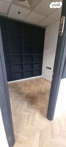 משרדים, החורטים 8, אזור תעשיה א, חולון