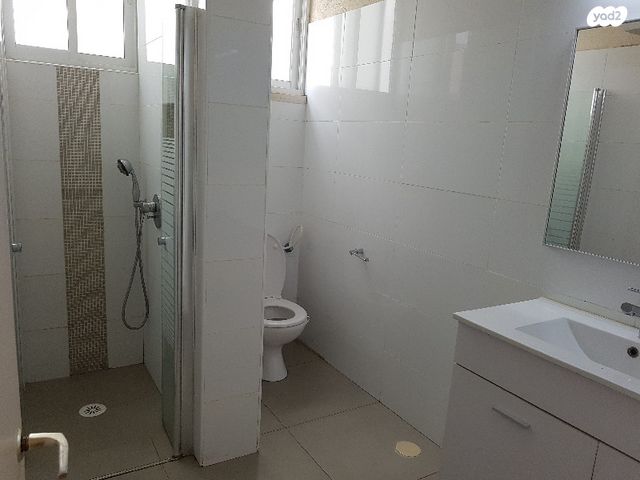 דירה, ויצמן, פועלים ב, כפר סבא