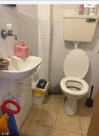 דירת גן, פורצי הדרך, הרצליה