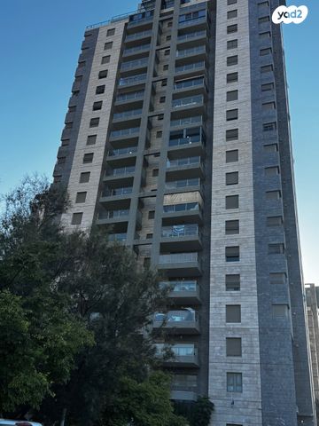 דירה, דרך בן גוריון, אבן גבירול, רחובות