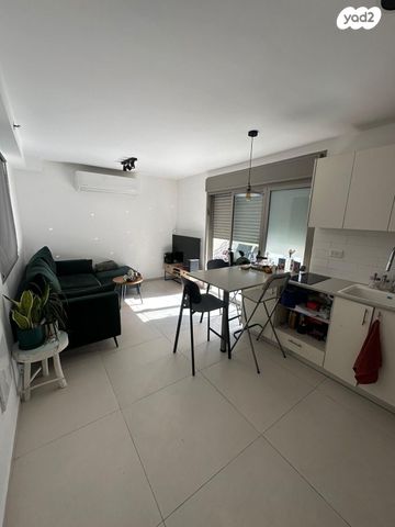 דופלקס, נחלת בנימין 147, פלורנטין, תל אביב יפו