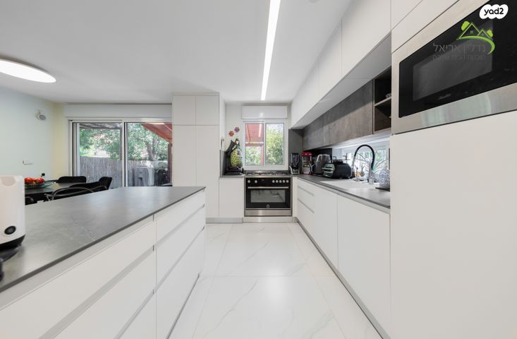 בית פרטי/ קוטג', מבצע עובדה 30, אריאל