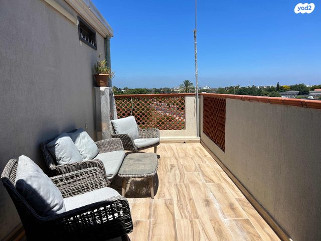 דופלקס, הצבעוני, נאות אשכול, יבנה