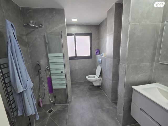 גג/ פנטהאוז, הנביאים, מרכז העיר, קרית אתא