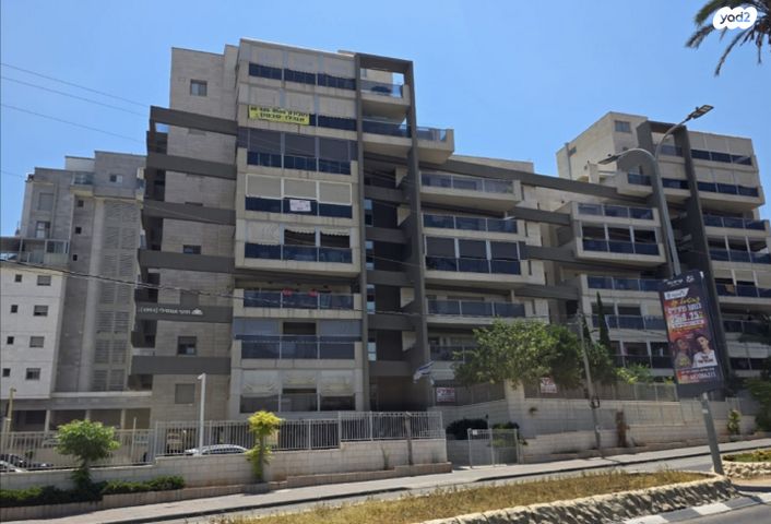 גג/ פנטהאוז, הפרחים, קרית גת