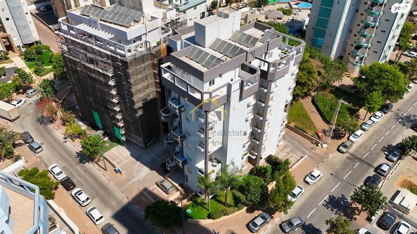 גג/ פנטהאוז, הבריגדה היהודית, גלי הים, נתניה