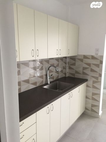 שרה אהרונסון 