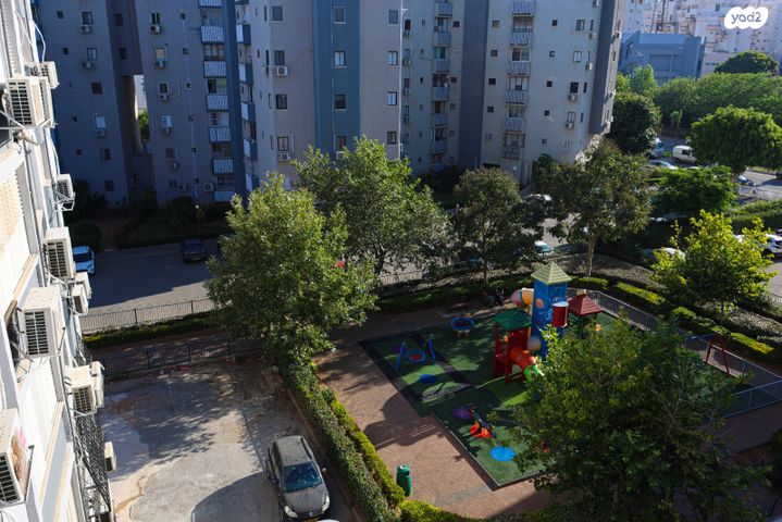 אריה מוצקין 