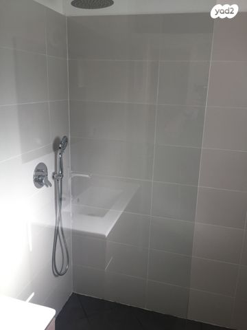 דירה, שרה אהרונסון, המרכז השקט / מרכז העיר, פתח תקווה