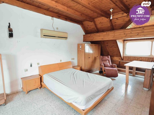 בית פרטי/ קוטג', אלונים 15, קצרין