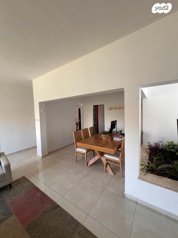 גג/ פנטהאוז, הותיקה, קרית אונו