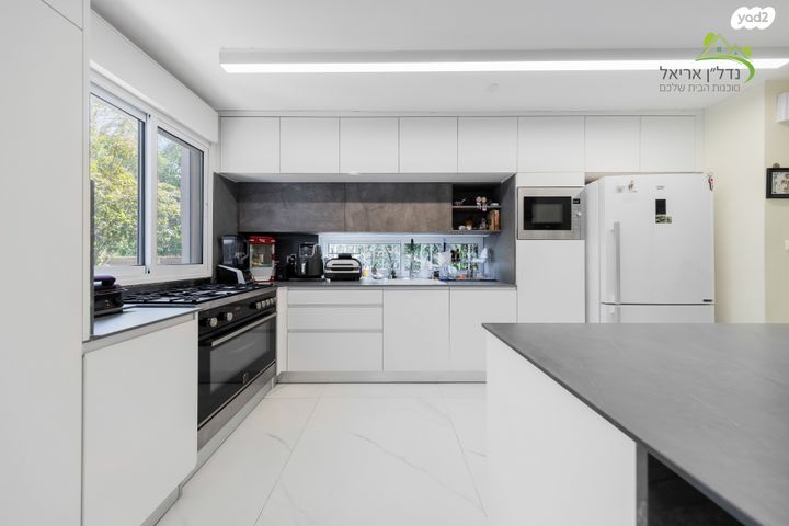 בית פרטי/ קוטג', מבצע עובדה 30, אריאל