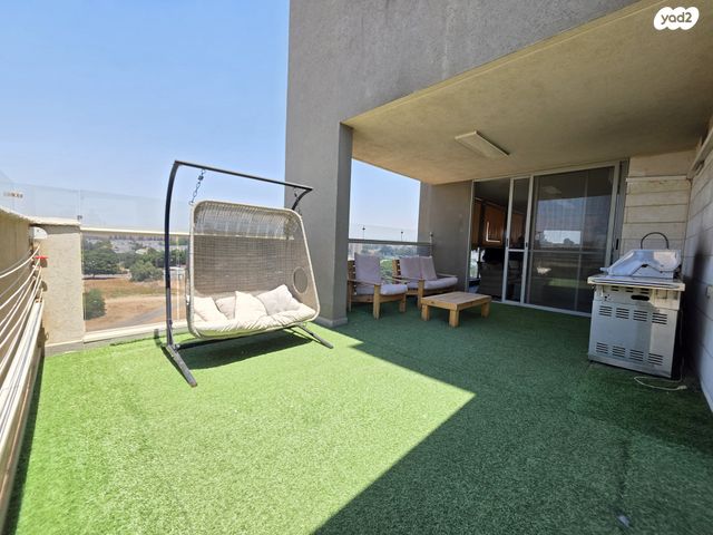 גג/ פנטהאוז, הפרחים, קרית גת