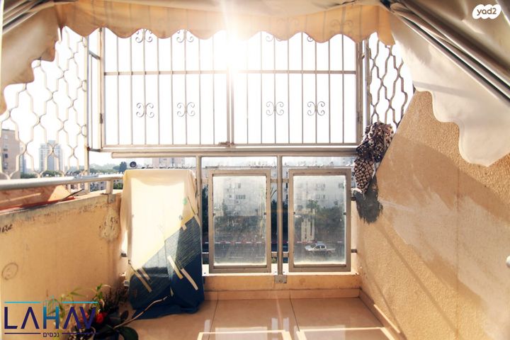 דירה, שדרות בן צבי, רמת חן ובן ציון, נתניה