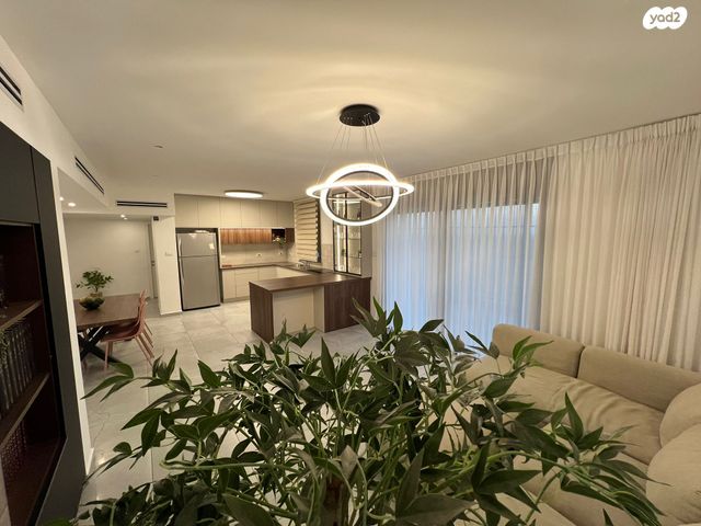 נתיבות מערב