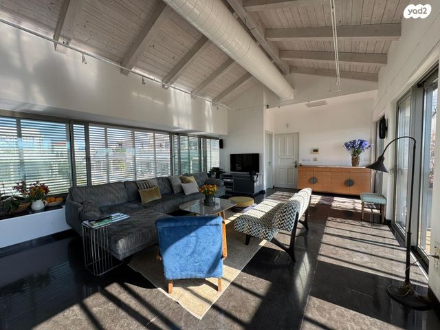 גג/ פנטהאוז, בית פלט 44, עג'מי, גבעת העליה, תל אביב יפו