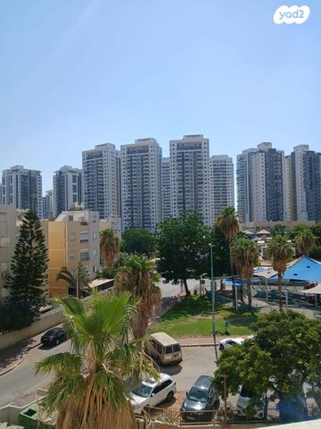 שמחה הולצברג 16