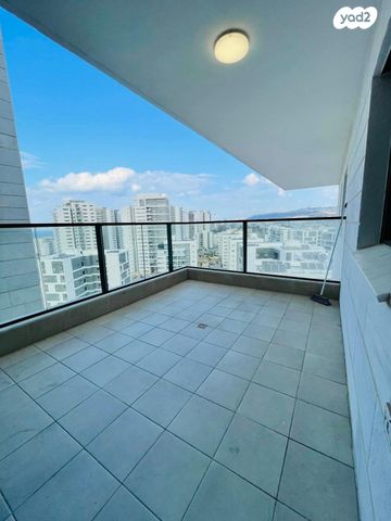 דירה, טירת כרמל