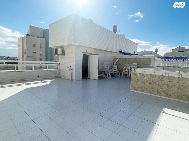 רובע הקריה, הסיטי