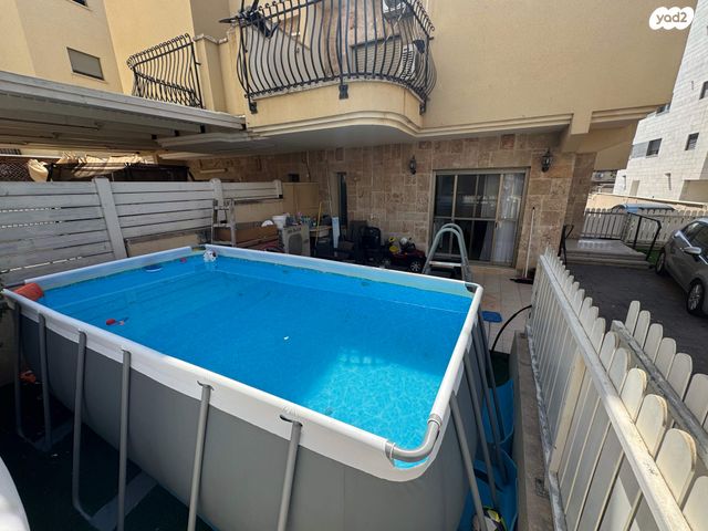 דירת גן, קרית אתא