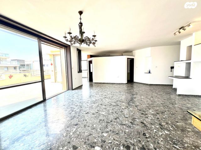 גג/ פנטהאוז, שדרות ירושלים, מרכז העיר דרום, נתניה