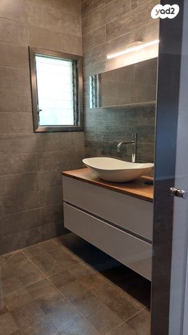 בית פרטי/ קוטג', אליהו מפרארה, שיכון דן, נווה דן, תל אביב יפו