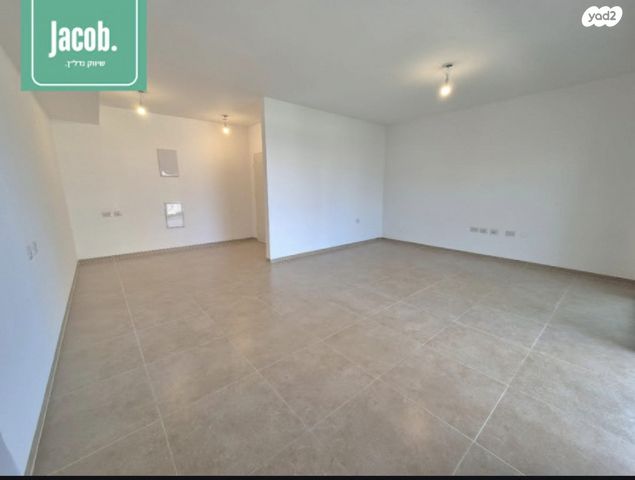 דירה, סיגלית, גלי כרמל, טירת כרמל