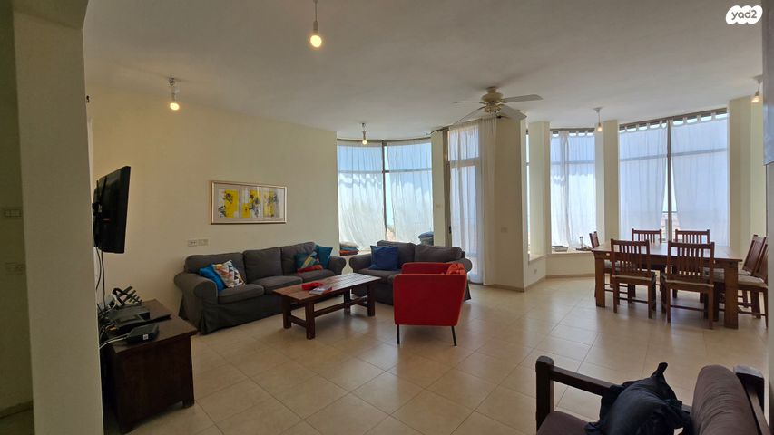 דו משפחתי, נוף הכנרת, צפת