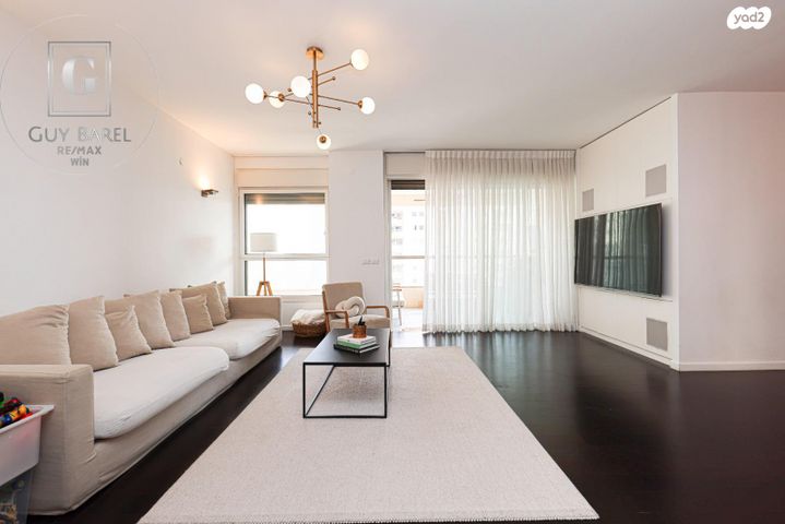 תוצרת הארץ 9