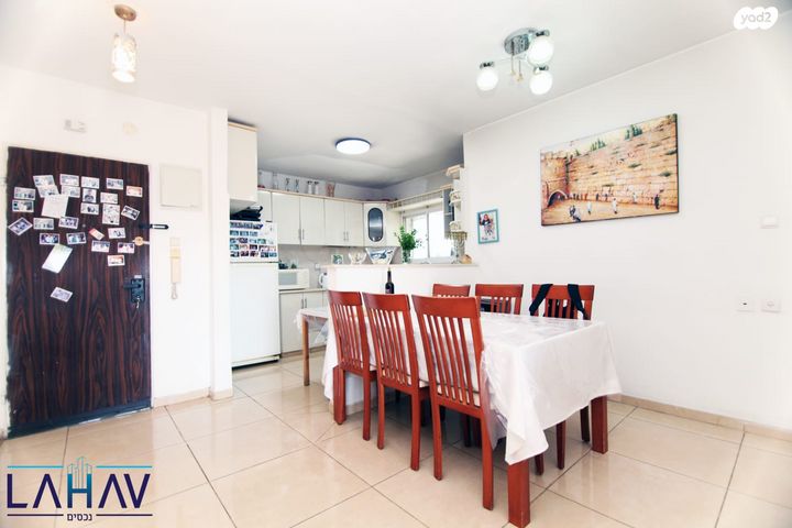 דירה, שדרות בן צבי, רמת חן ובן ציון, נתניה