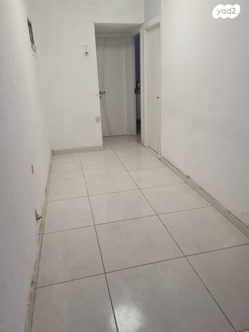 דירה, רבי מאיר בעל הנס, הרצל, באר יעקב