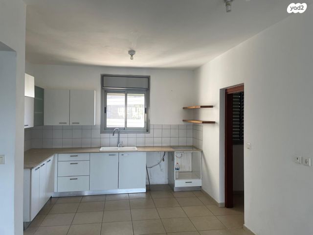 דירה, 2008, רעננה