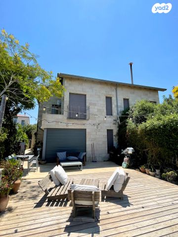 דו משפחתי, מרווה, הר כתרון, צור הדסה