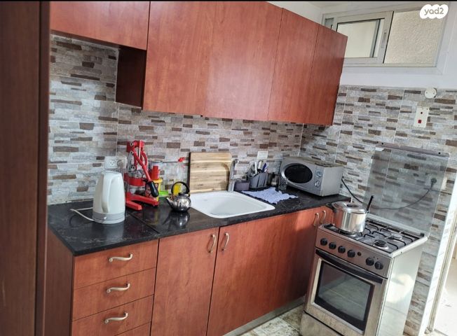 דירת גן, מבצע סיני, תל גיבורים, חולון