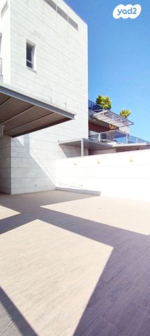 גג/ פנטהאוז, יובלים, האירוס, ראשון לציון