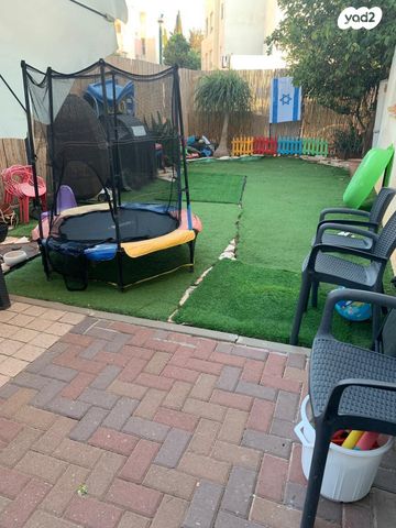 דירת גן, פורצי הדרך, הרצליה