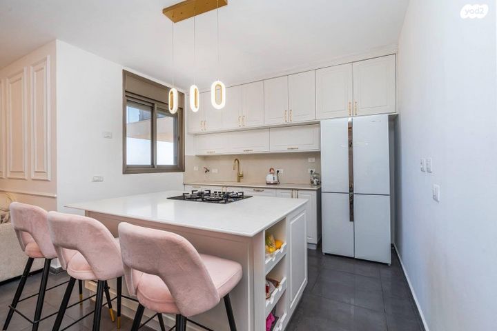 דירה, היובל, אור עקיבא