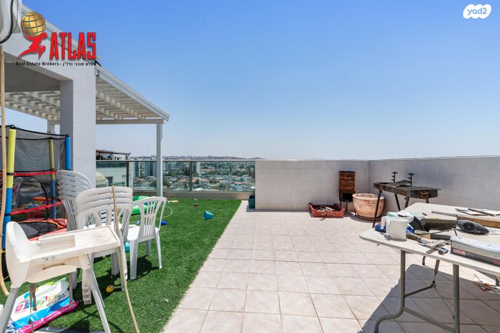 גג/ פנטהאוז, העצמאות 20, ראש העין