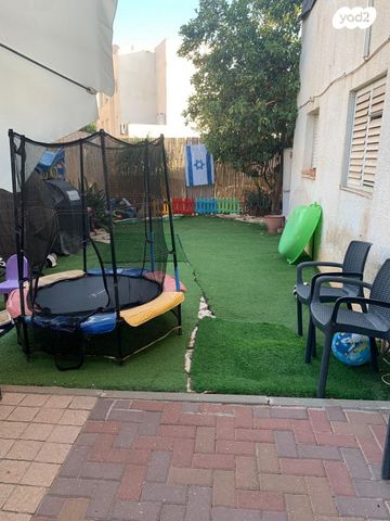 דירת גן, פורצי הדרך, הרצליה