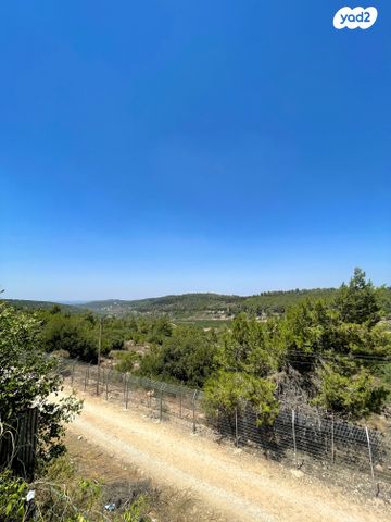 דו משפחתי, מרווה, הר כתרון, צור הדסה