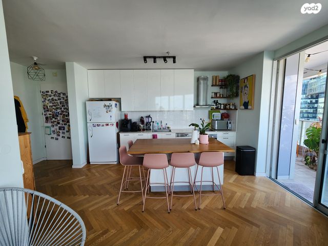 דירה, גרציאני יצחק, תל אביב יפו