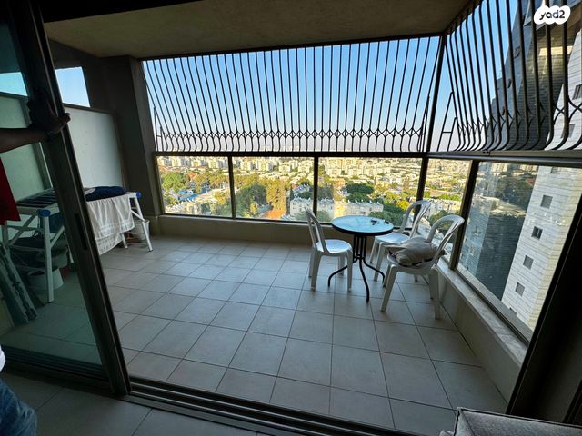 דירה, דרך בן גוריון, אבן גבירול, רחובות