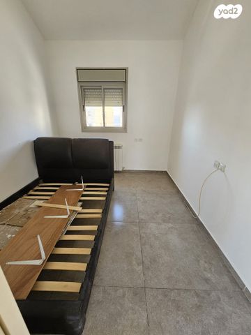 גג/ פנטהאוז, פרחי בר, גבעת זאב