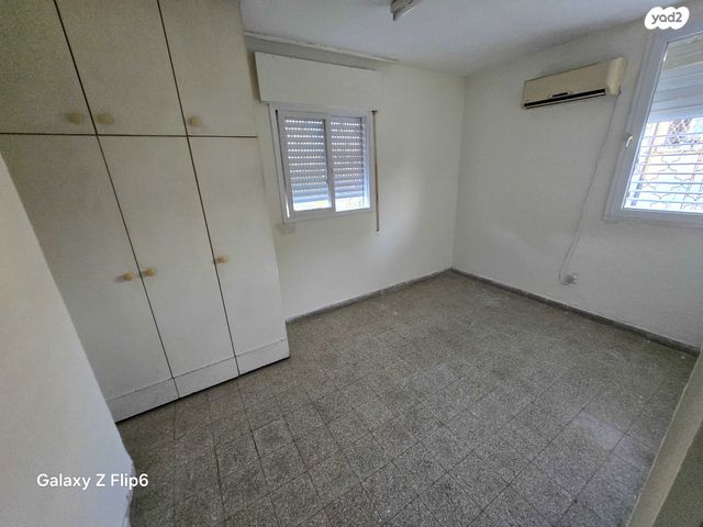 דירה, אח"י דקר, נווה שרת, תל אביב יפו