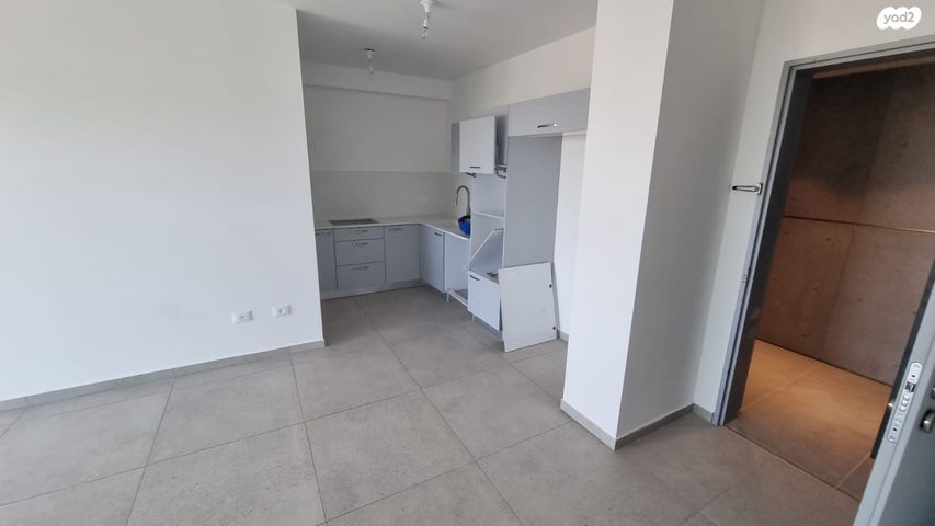 דירה, הר מירון, נווה ישראל, הרצליה