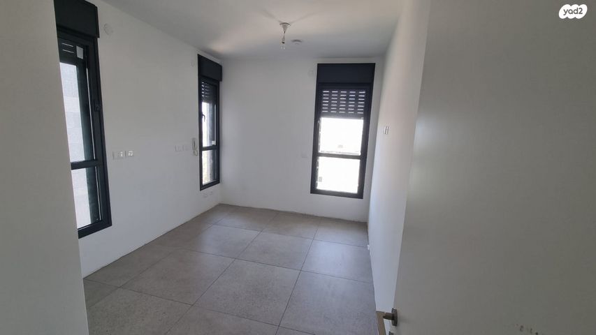 דירה, הר מירון, נווה ישראל, הרצליה