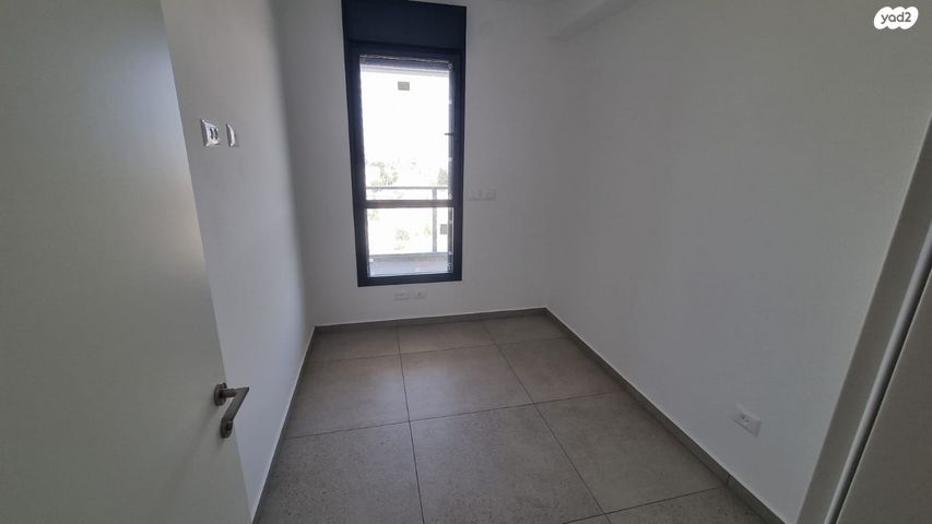 דירה, הר מירון, נווה ישראל, הרצליה