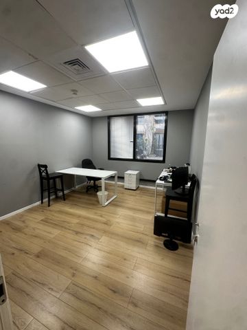 משרדים, מוזס יהודה ונח, נחלת יצחק, תל אביב יפו